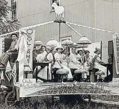 Parade 1