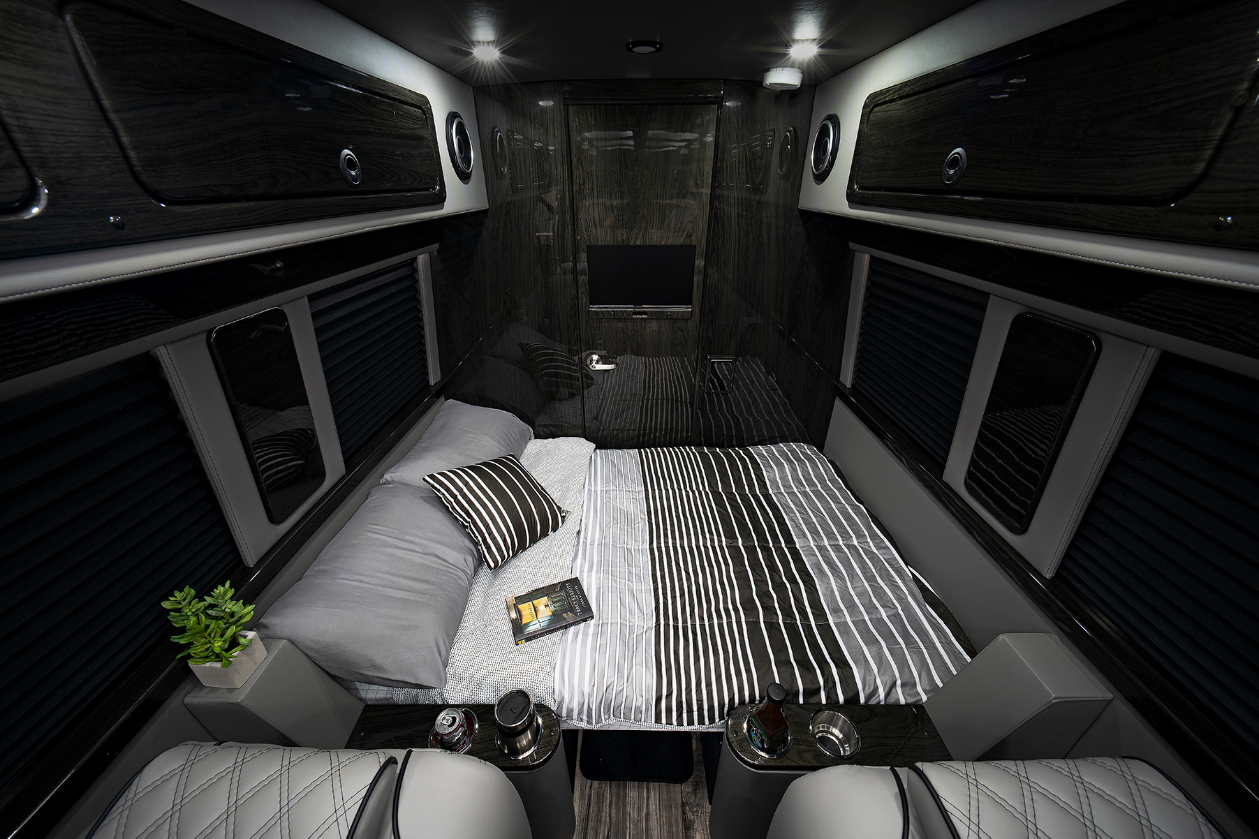 American Coach American Patriot Cruiser