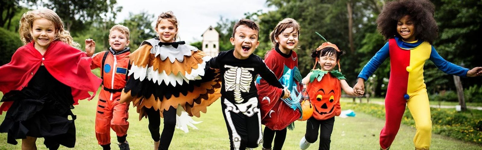 FW Halloween Destinations retouch i Stock 1030383314