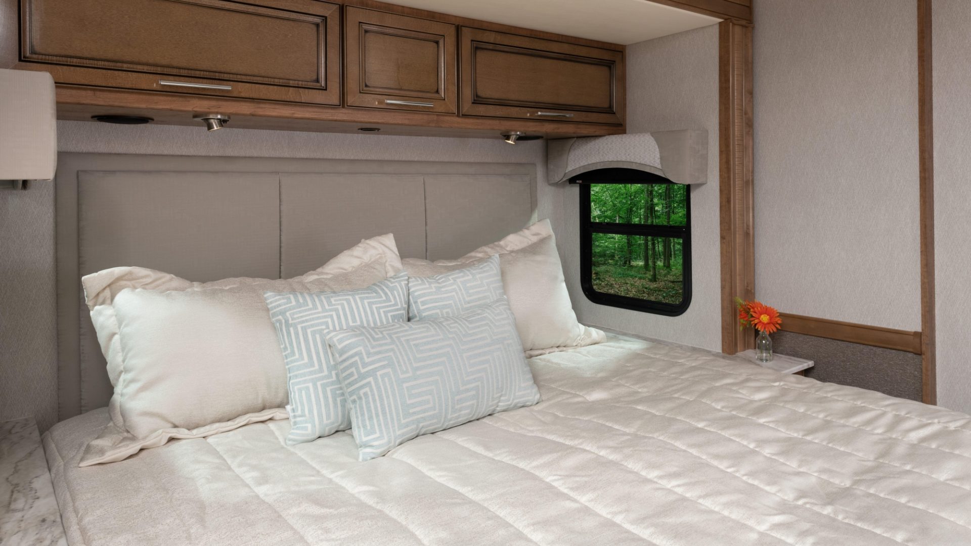 11 masterbed Fortis33 HB Outerbanks MY22 Chestnut7657