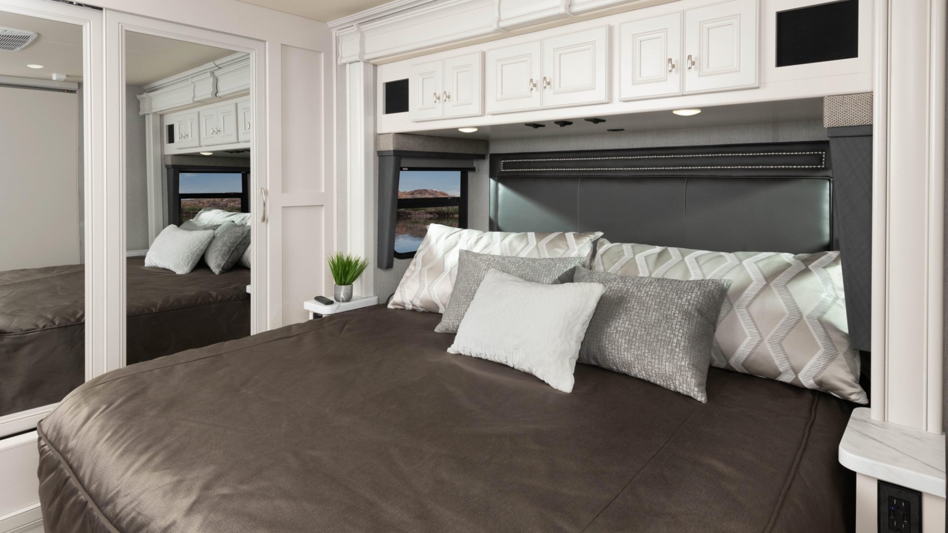 18 masterbed Frontier34 GT Alloy Heritage MY22