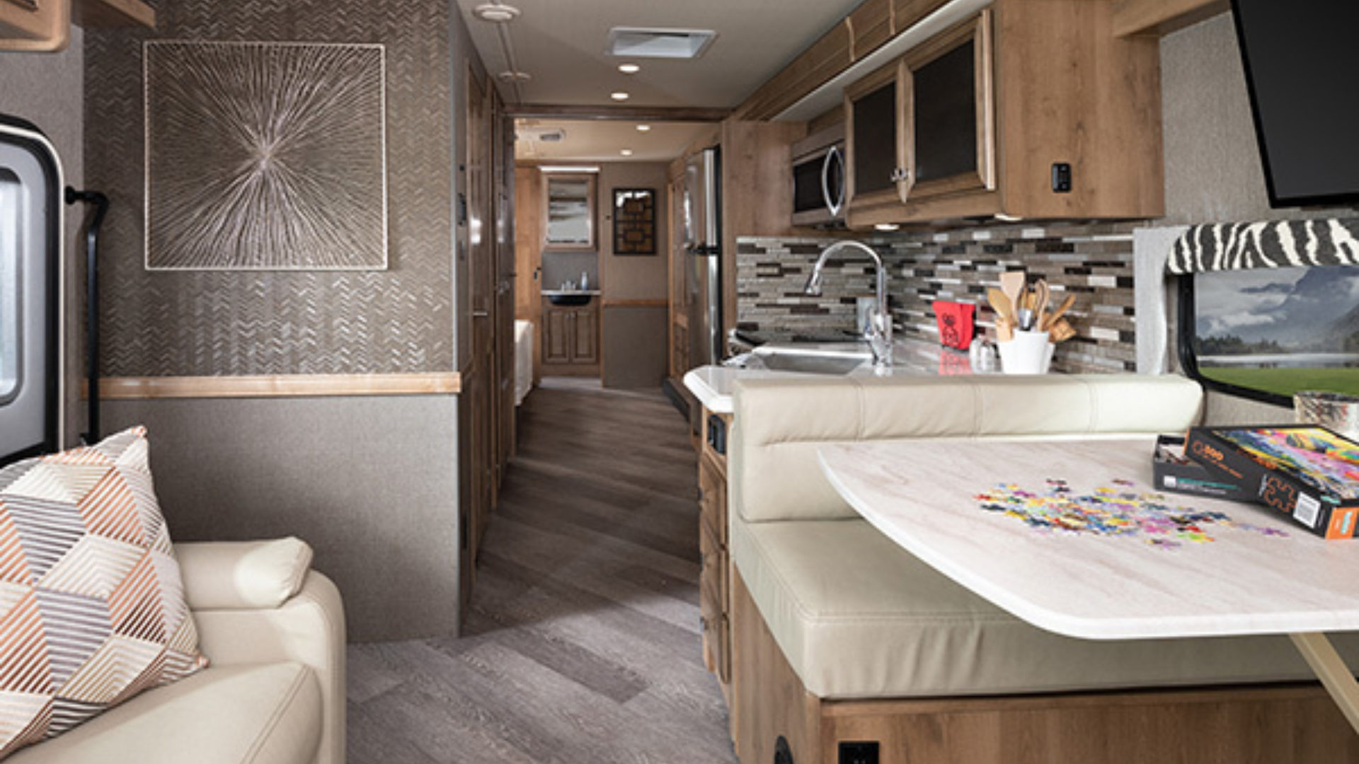 1 Main Front Bk33 HB Fortis Santorini Capwood6233