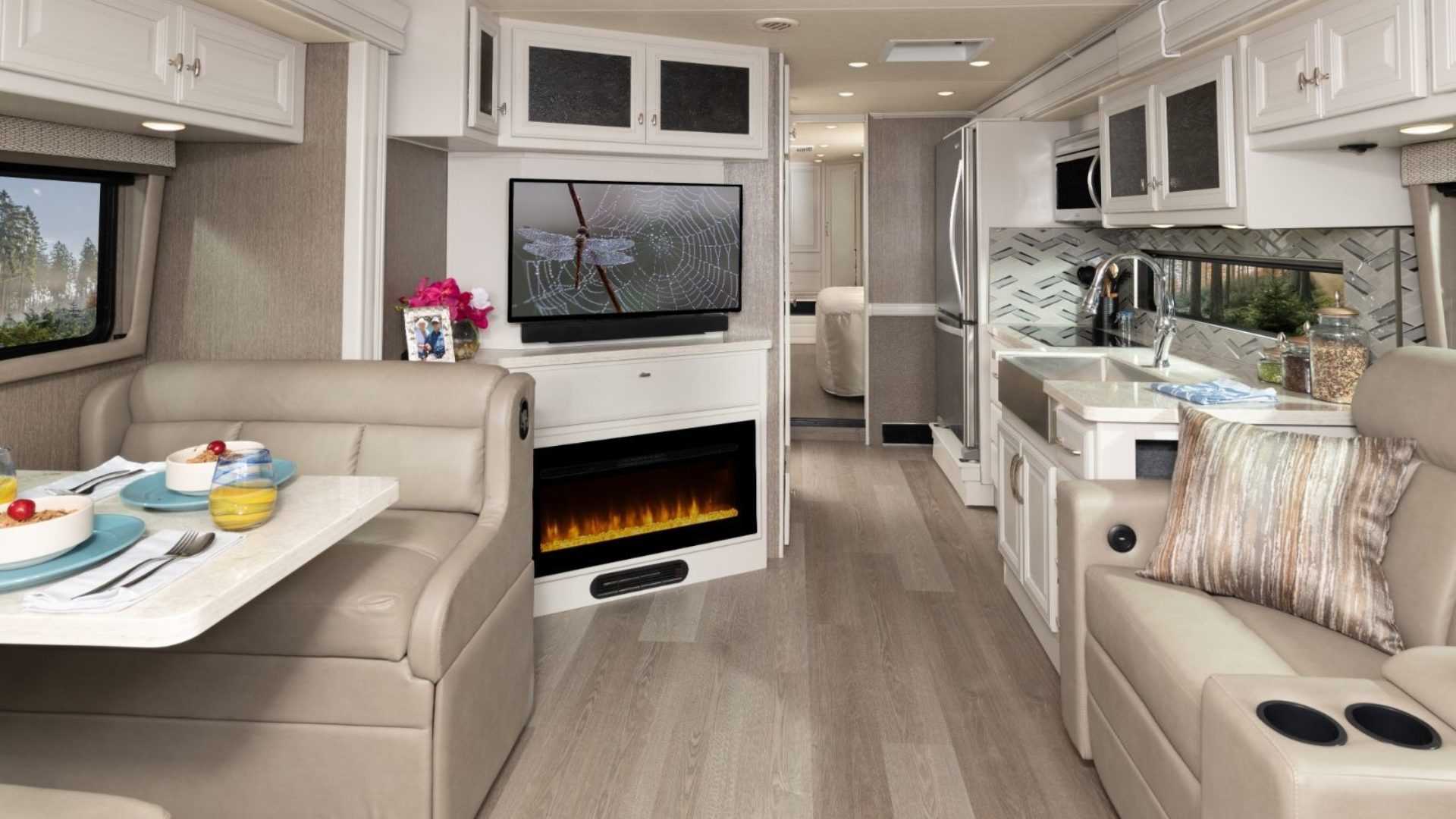 Nautica 35MS Copper Ridge Decor with Fossil Cabinetry