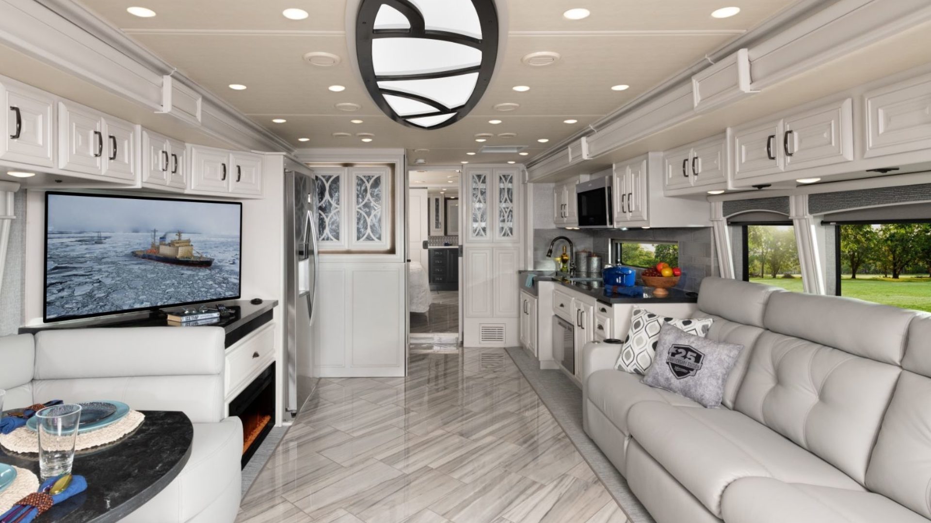 Discovery LXE 44S Autograph 25th Anniversary Edition