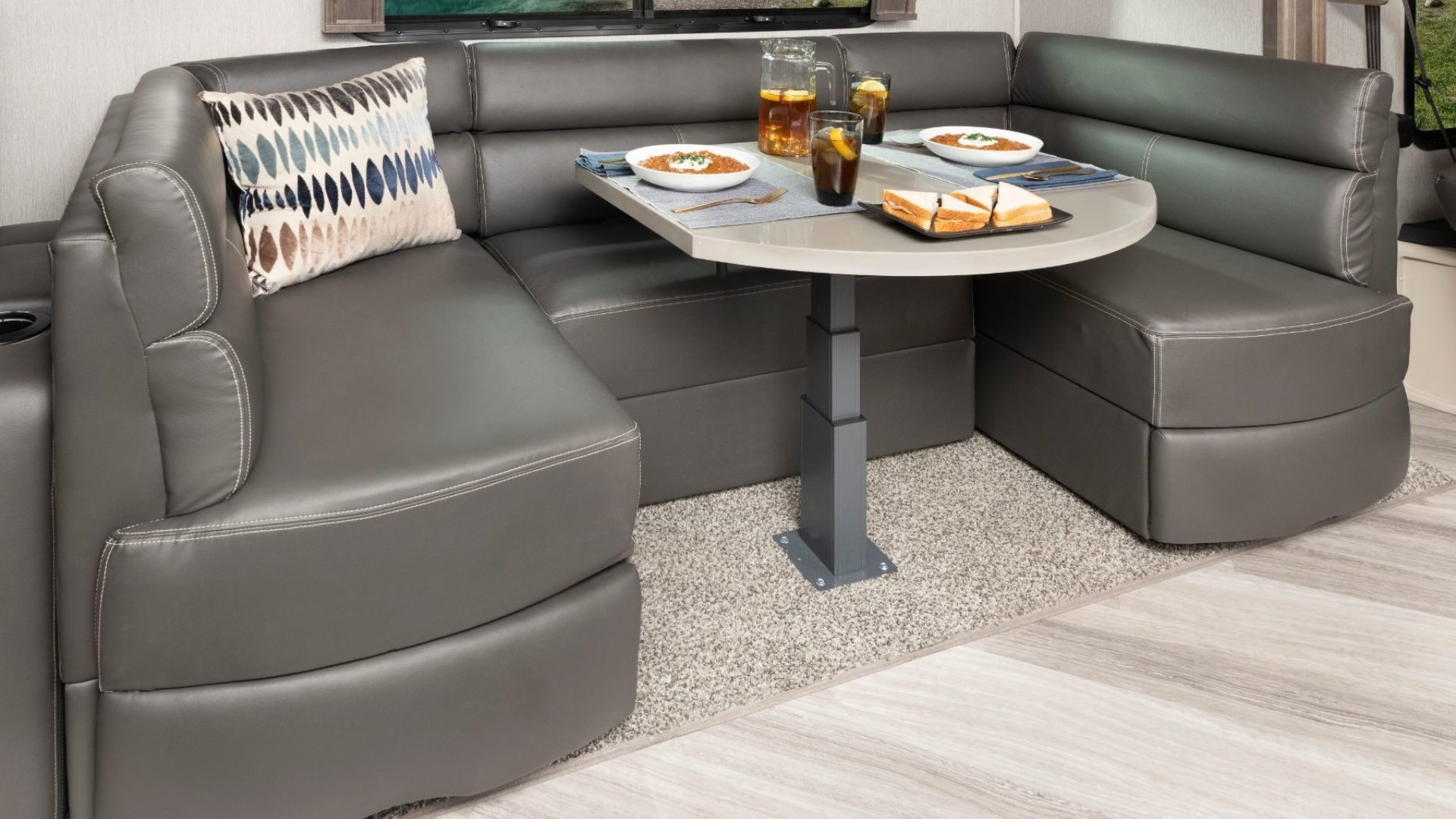 Navigator 38K Reflection Decor with Nutmeg
