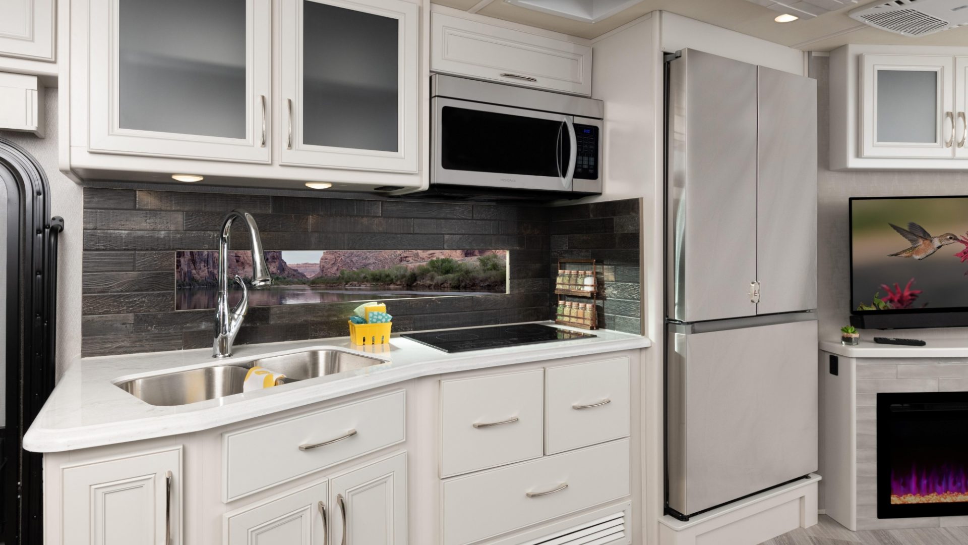 2 galley SW35 K Guinness SA MY22 7145open