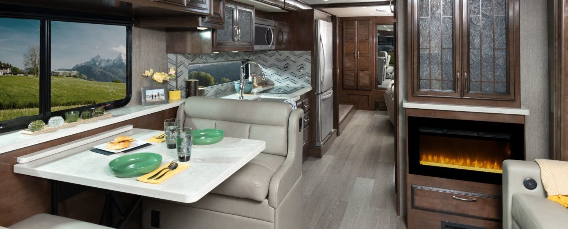 Nautica 34RX Coppe Ridge with Amber Cabinetry