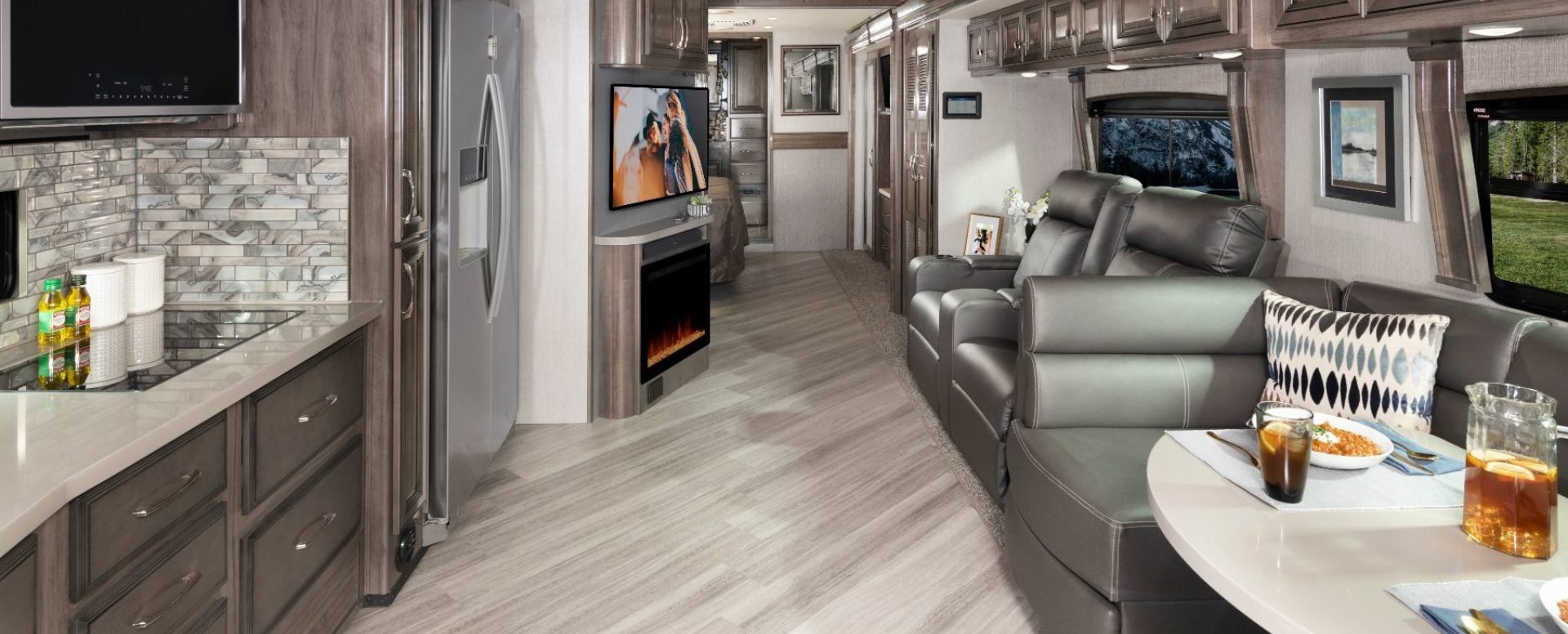 Navigator 38K Reflection Decor with Nutmeg