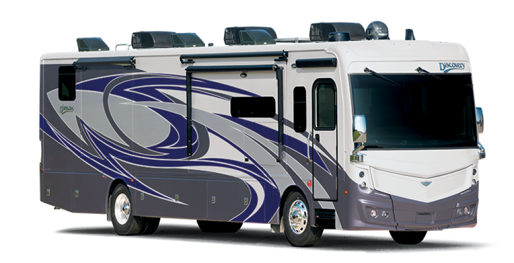 Discovery38 K Exterior Waters Edge3 4 MY22